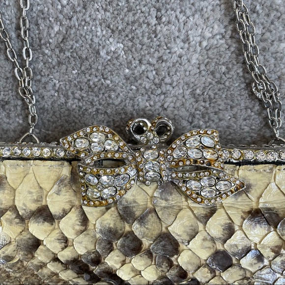 Clara Kasavina Cream Python Crystal Encrusted Bow Closure Evening Bag/Clutch - Picture 10 of 12